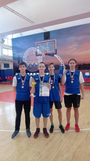 Среди учащихся школ Василеостровского района в рамках «Президентских спортивных игр» прошли соревнования по баскетболу 3х3.