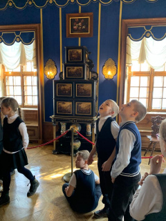 18 апреля ученики 3-А класса побывали на экскурсии в Меншиковском дворце.