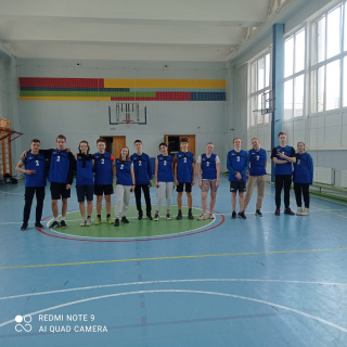  25 апреля команда ГБОУ СОШ № 2 приняла участие в традиционной ежегодной легкоатлетической весенней эстафете среди образовательных организаций  Василеостровского района.